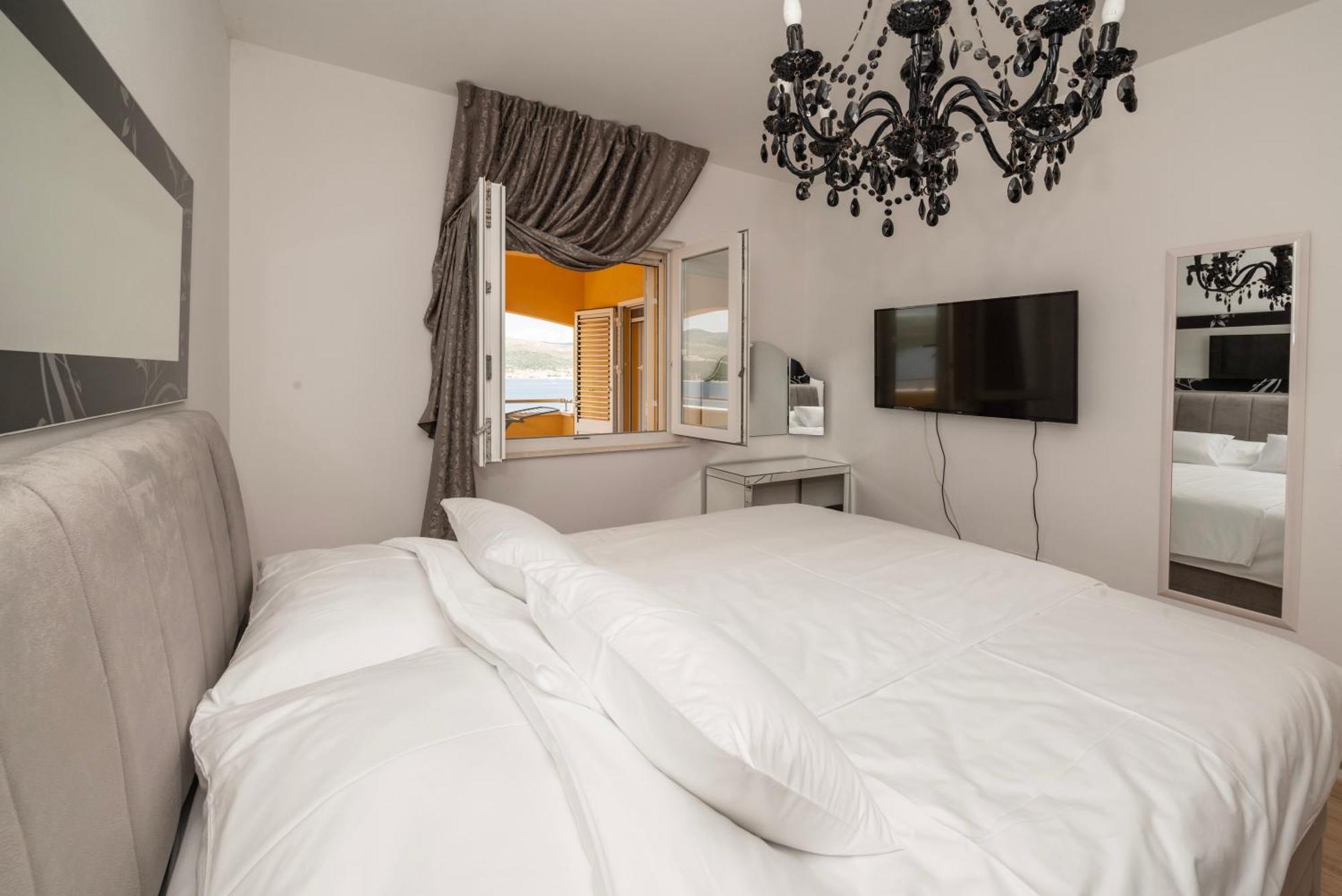 Lavanda Residence With Heated Pool Trogir Split Округ-Доньи Экстерьер фото